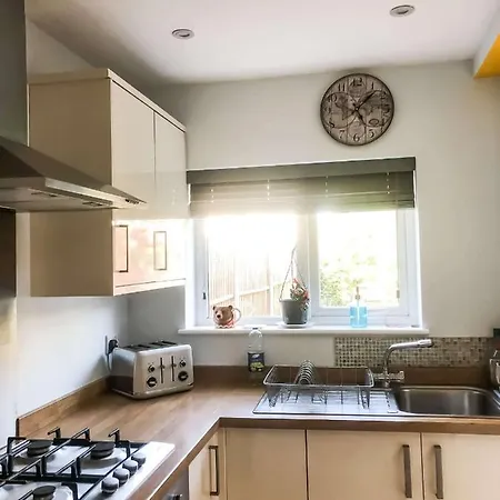 Cheerful 2 Bedroom Family With Private Garden 布里斯托